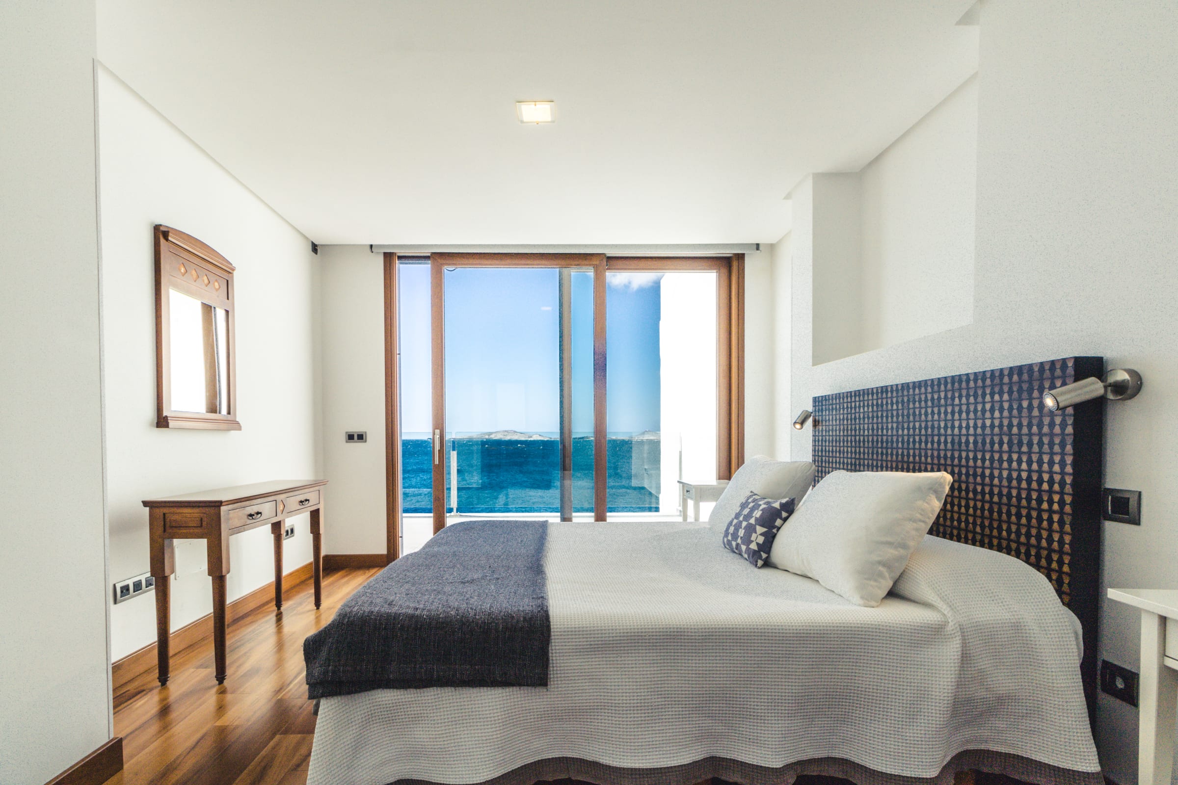 Taliarte Lighthouse Views Atlantico