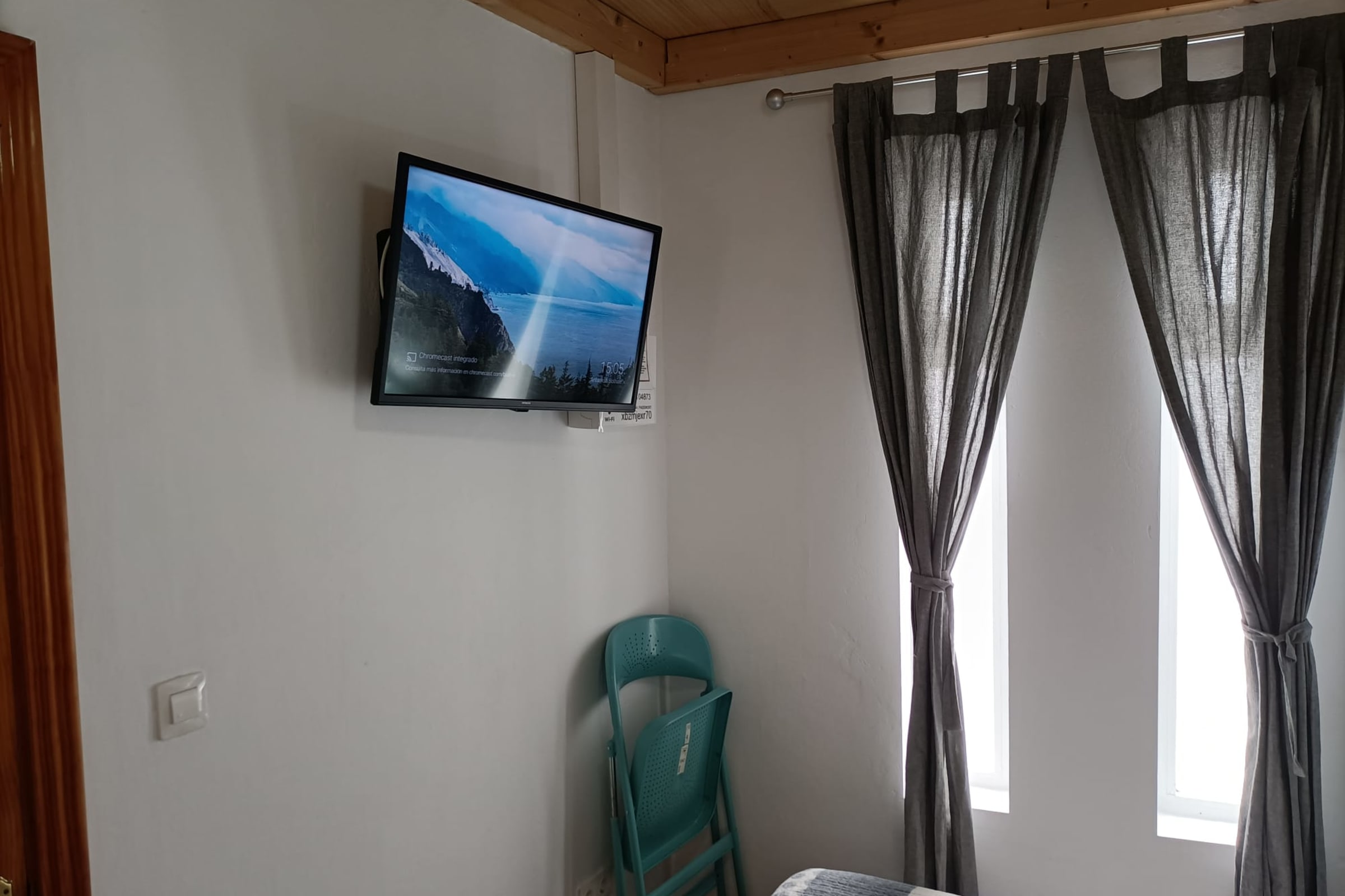 #4 Private Ensuite Room Central