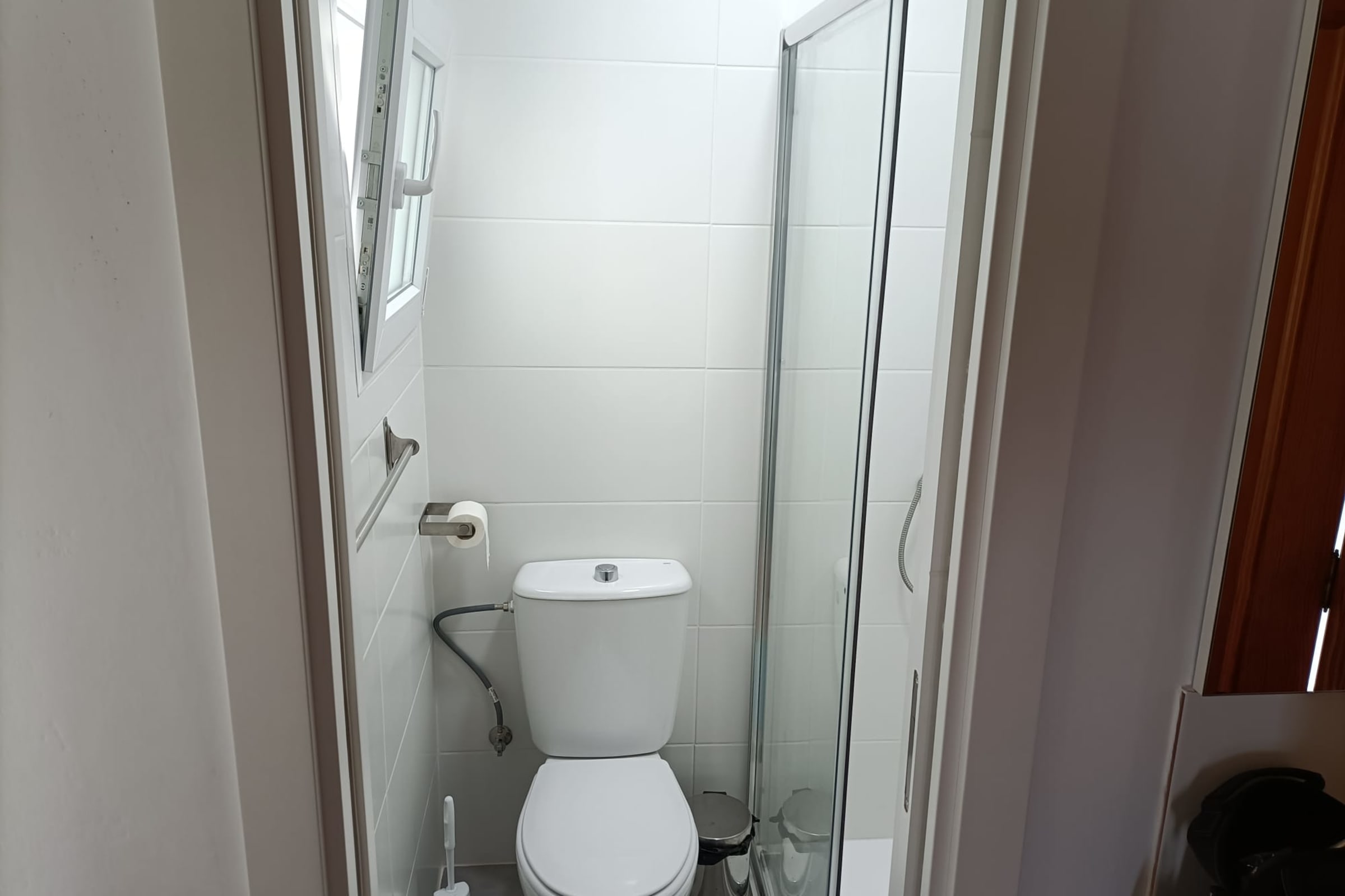 #4 Private Ensuite Room Central