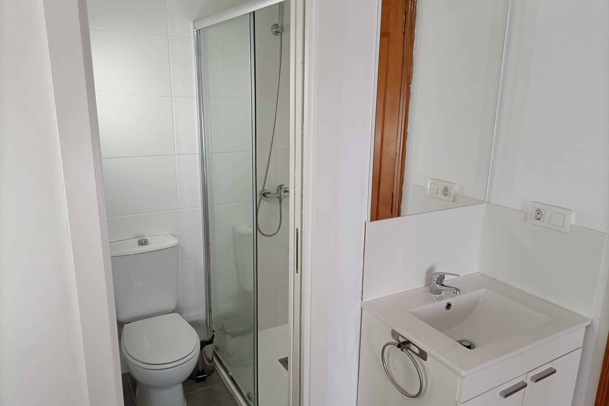 #4 Private Ensuite Room Central