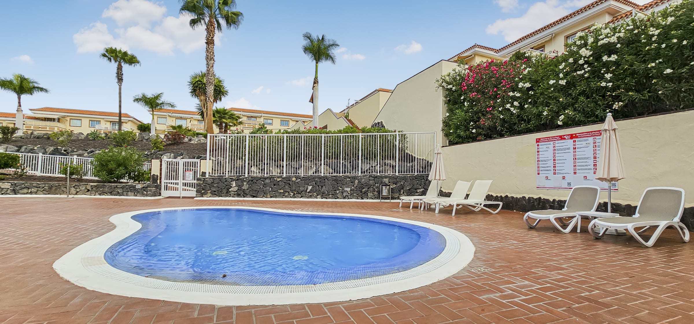 Apartamento con jardín soleado Arona