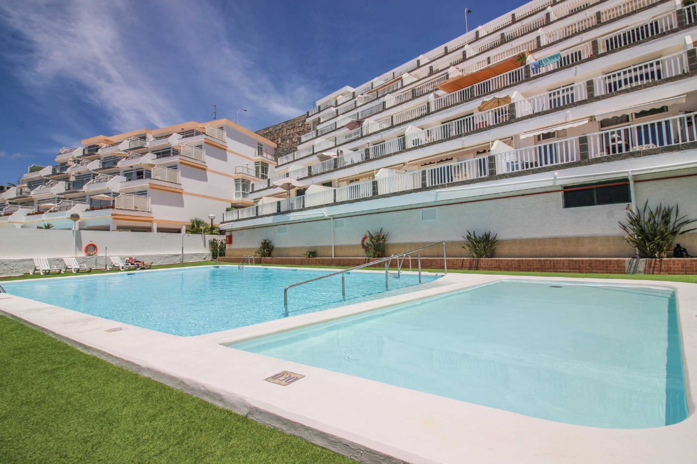 Bright Amadores Seaview Apartment