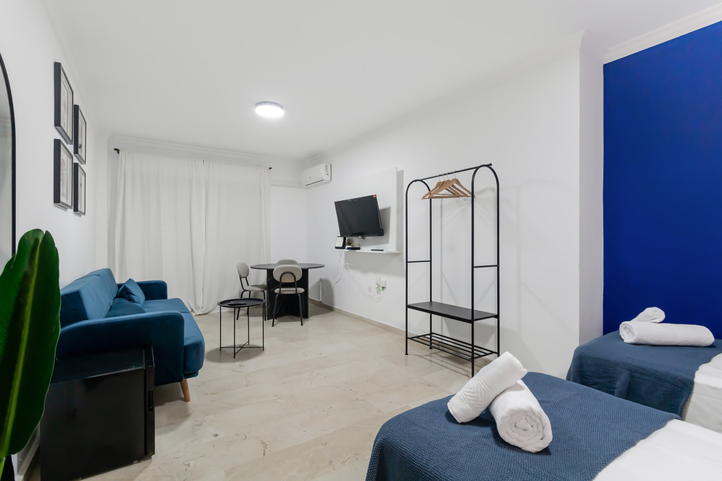 #4 Large Attic Las Canteras Rooms