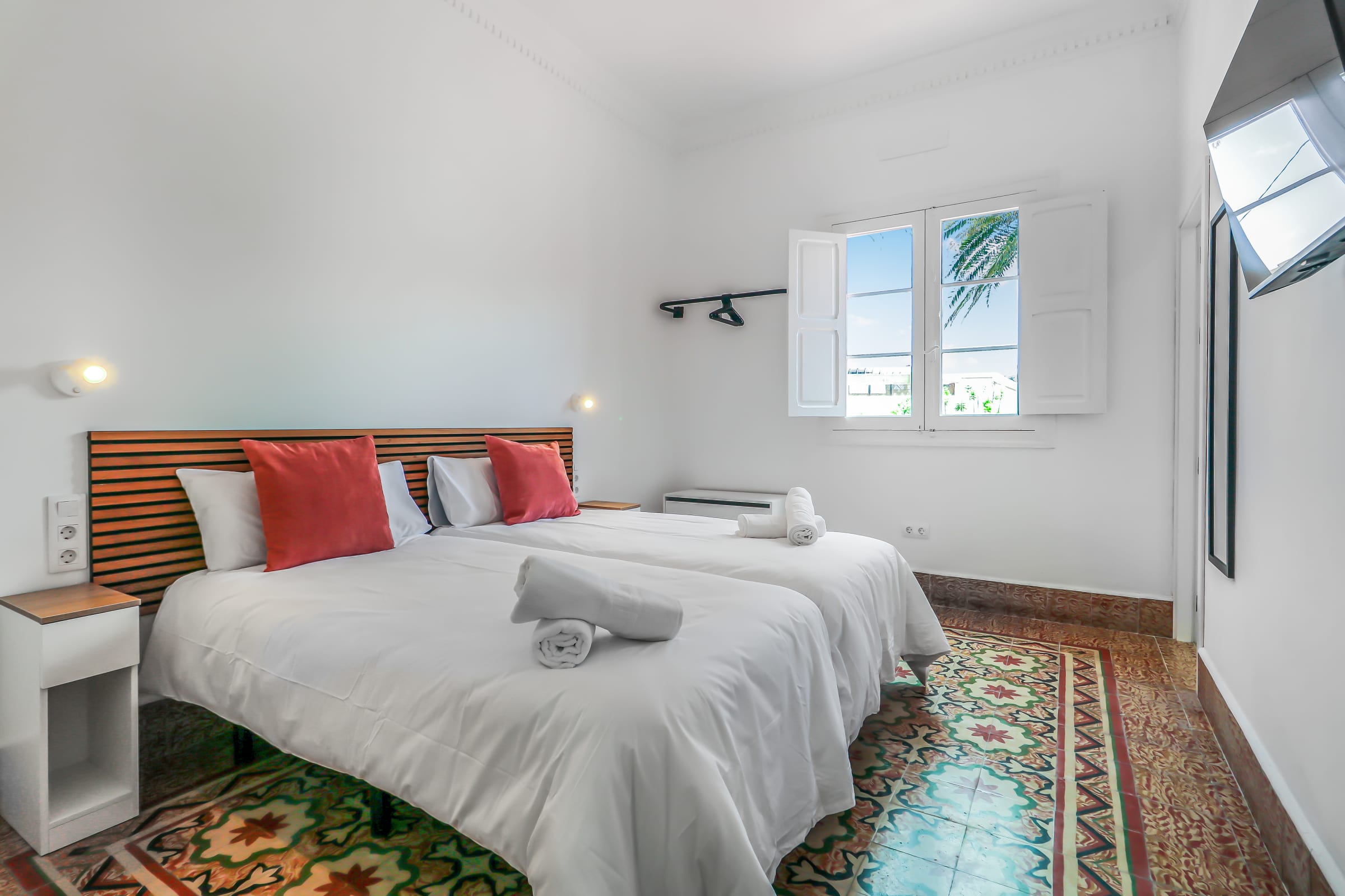 #202 City Garden Suites Nadami 1935