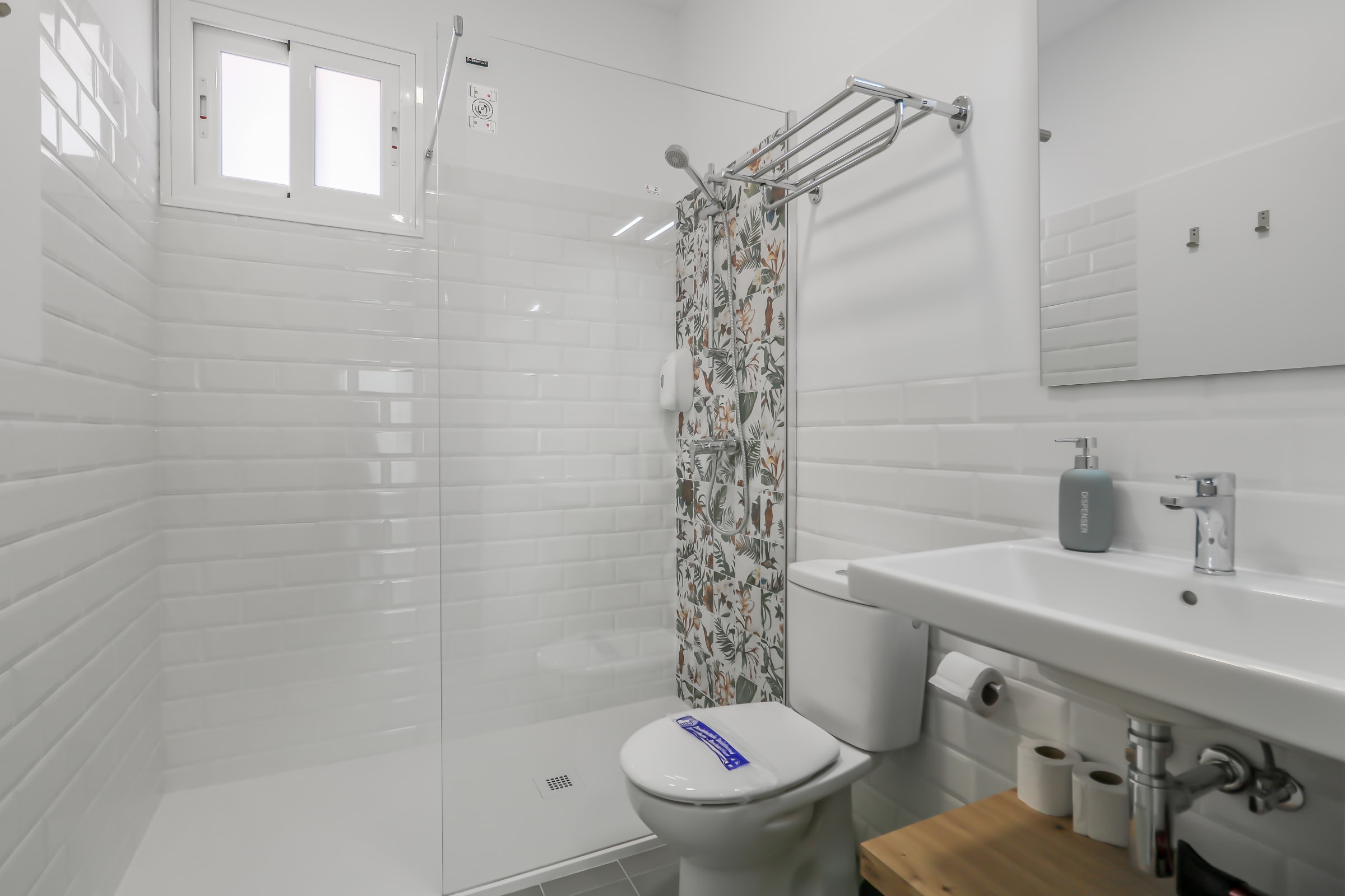 #206 City Garden Suites Nadami 1935