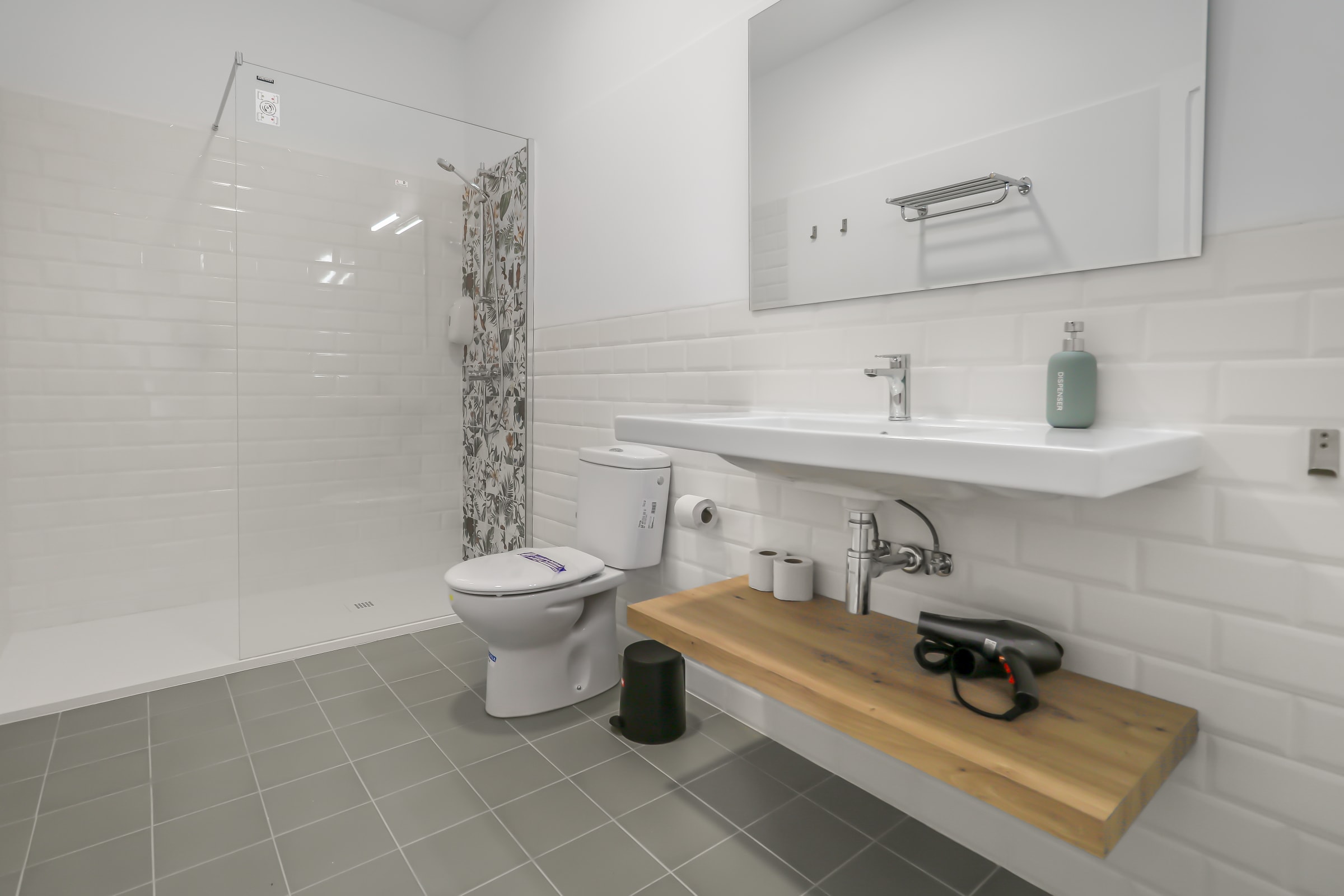 #207 City Garden Suites Nadami 1935