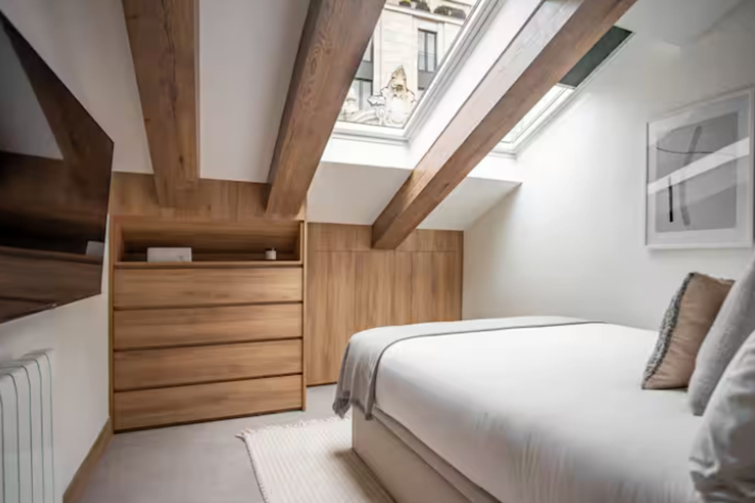 Spacious 2-BR Apartment Madrid